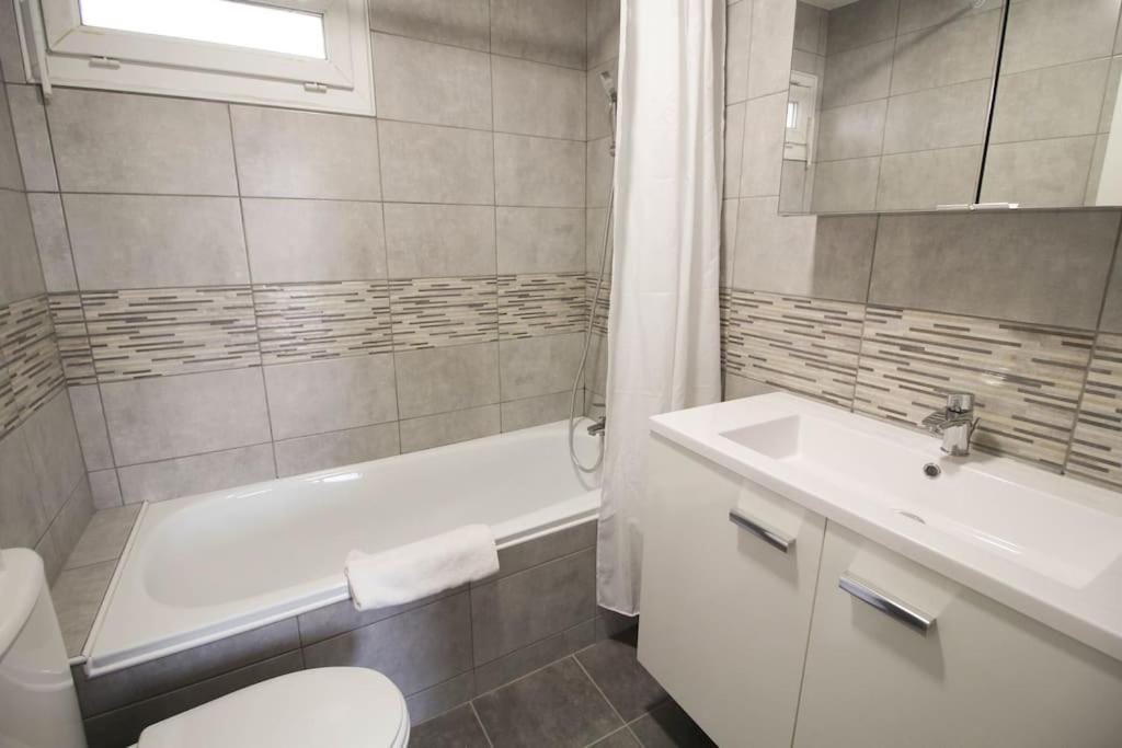 Joli T2 Renove / Wifi / Grand Parking Prive Appartement La Couronne  Buitenkant foto